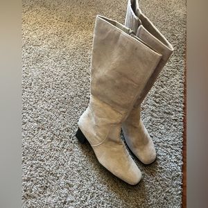 Winter cream color dress boots size 11